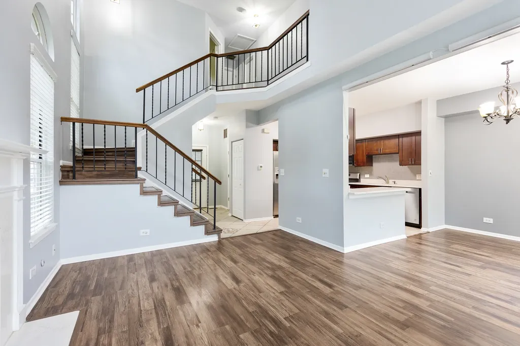 1175 Regency Drive Schaumburg IL 60193