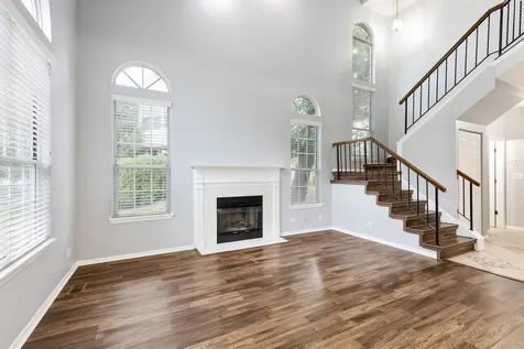 1175 Regency Drive Schaumburg IL 60193