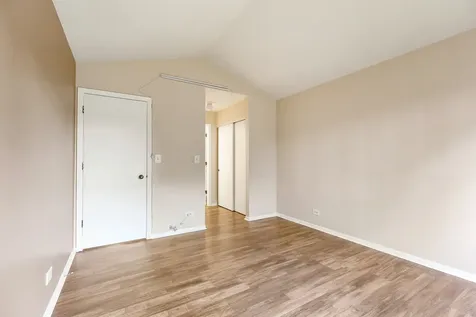 1175 Regency Drive Schaumburg IL 60193