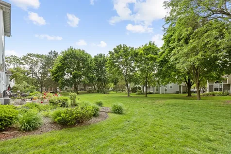 1175 Regency Drive Schaumburg IL 60193