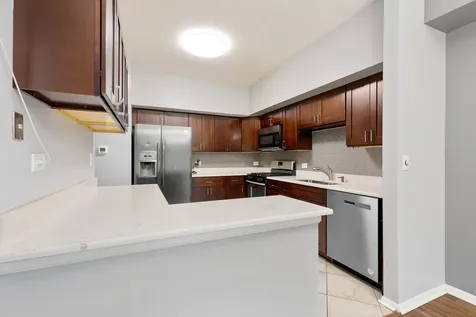 1175 Regency Drive Schaumburg IL 60193