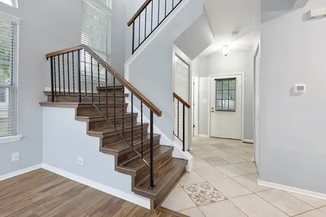 1175 Regency Drive Schaumburg IL 60193