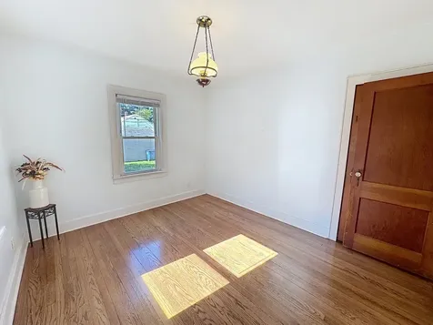 166 16TH Avenue East Moline IL 61244