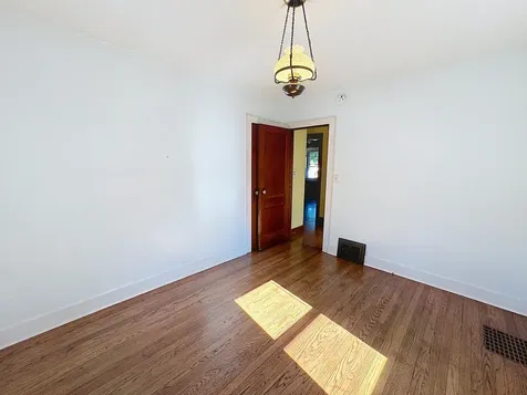 166 16TH Avenue East Moline IL 61244