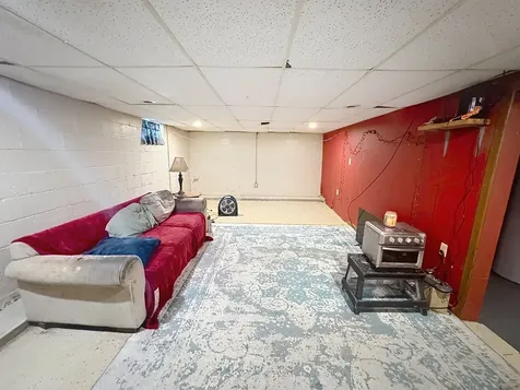 166 16TH Avenue East Moline IL 61244