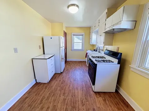 166 16TH Avenue East Moline IL 61244