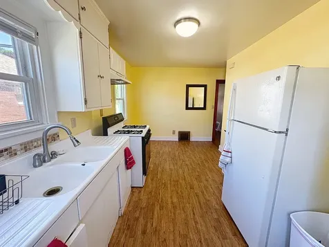 166 16TH Avenue East Moline IL 61244