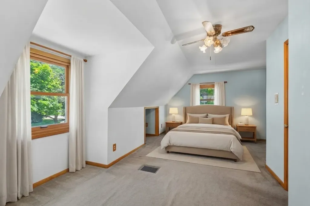 6132 North Overhill Avenue Chicago IL 60631