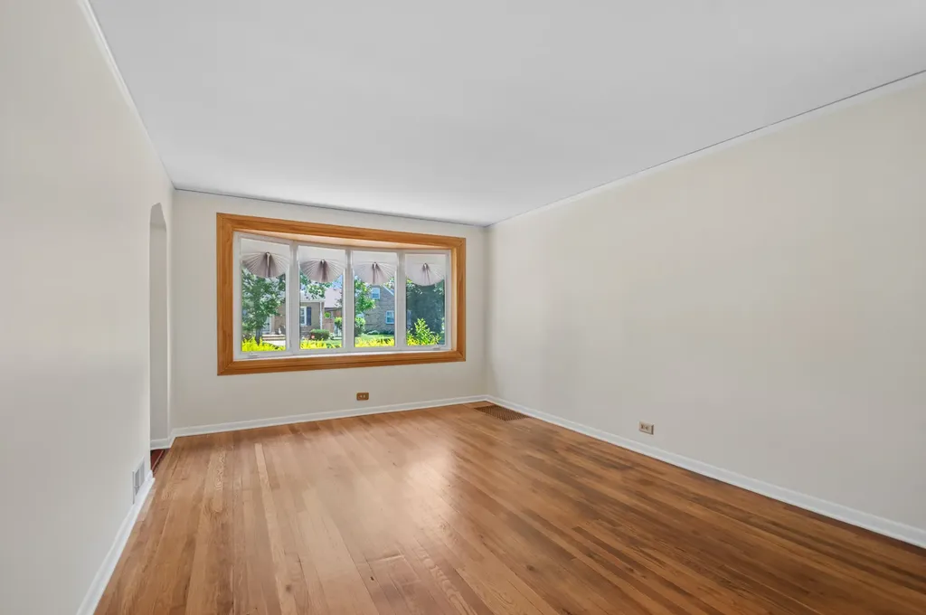 6132 North Overhill Avenue Chicago IL 60631