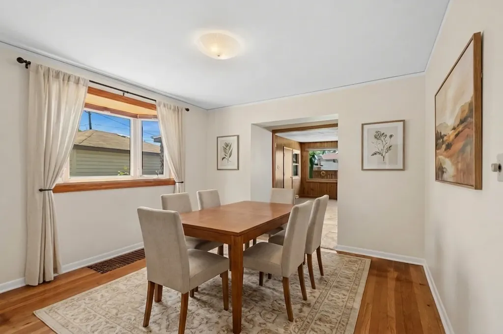 6132 North Overhill Avenue Chicago IL 60631