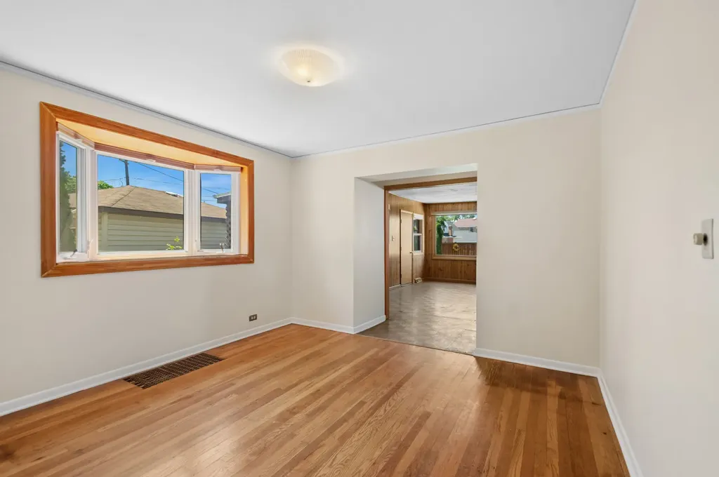 6132 North Overhill Avenue Chicago IL 60631