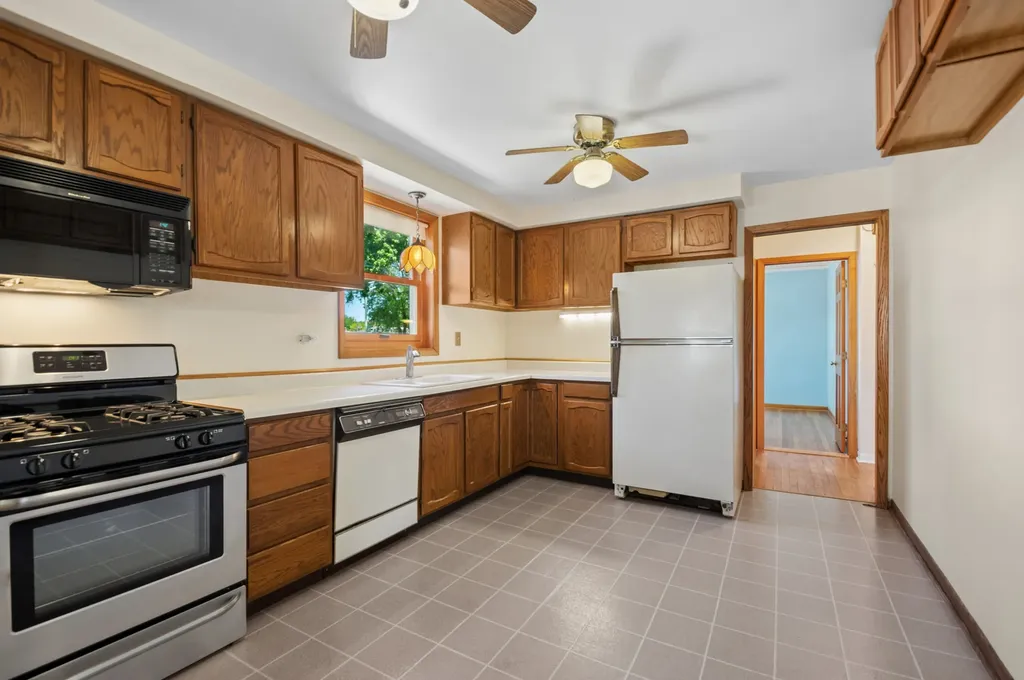 6132 North Overhill Avenue Chicago IL 60631