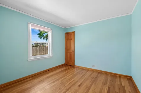 6132 North Overhill Avenue Chicago IL 60631