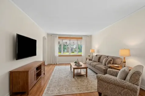 6132 North Overhill Avenue Chicago IL 60631