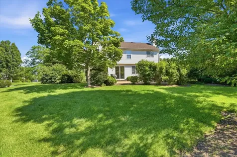 2850 Farmington Drive Lindenhurst IL 60046
