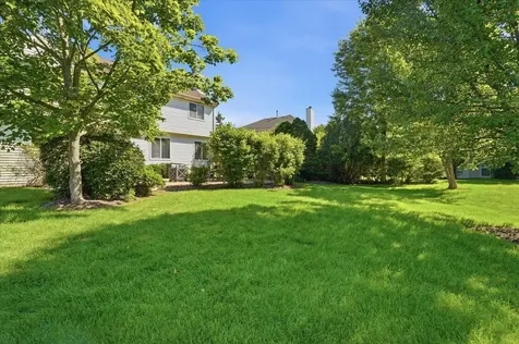 2850 Farmington Drive Lindenhurst IL 60046