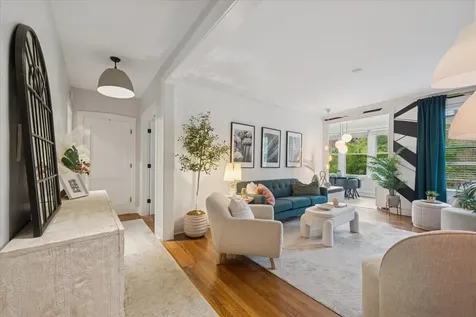 745 West Brompton Avenue Chicago IL 60657