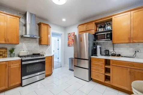 745 West Brompton Avenue Chicago IL 60657