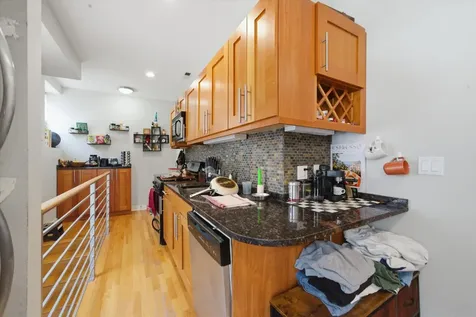 2245 West Barry Avenue Chicago IL 60618
