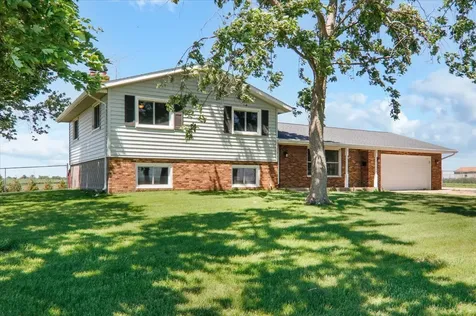 21184 Allentown Road Pekin IL 61554