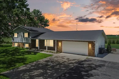 21184 Allentown Road Pekin IL 61554