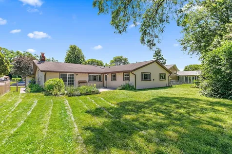 616 Clover Lane Schaumburg IL 60193