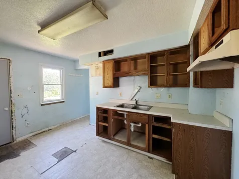 302 East Prospect Street Kewanee IL 61443