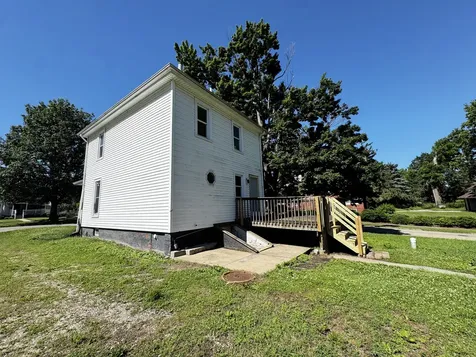 302 East Prospect Street Kewanee IL 61443