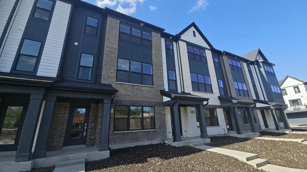 6429 Main Street Morton Grove IL 60053