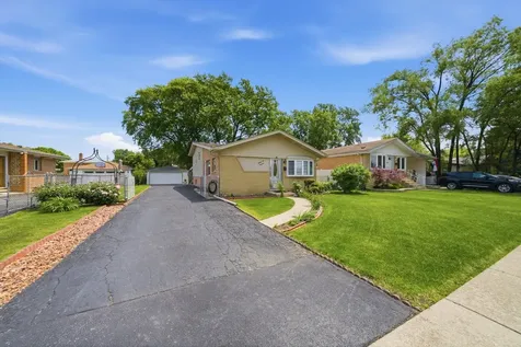 8619 Newland Avenue Burbank IL 60459