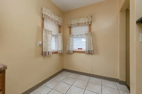 948 42ND Avenue Rock Island IL 61201
