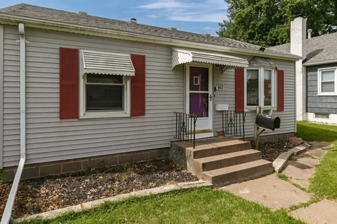 948 42ND Avenue Rock Island IL 61201