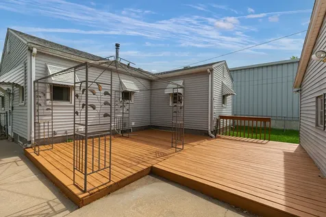948 42ND Avenue Rock Island IL 61201