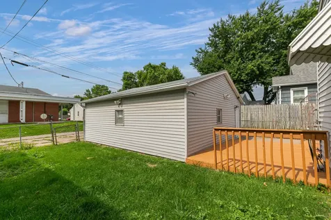 948 42ND Avenue Rock Island IL 61201