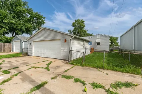 948 42ND Avenue Rock Island IL 61201