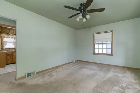 948 42ND Avenue Rock Island IL 61201