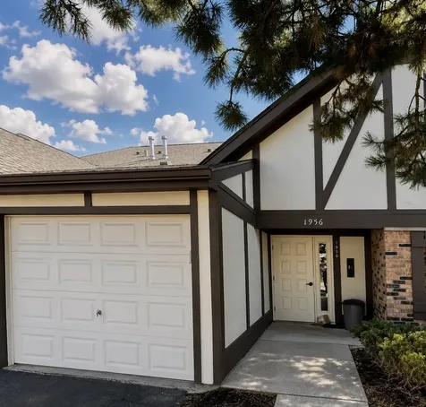 1956 North Hidden Creek Circle Palatine IL 60074