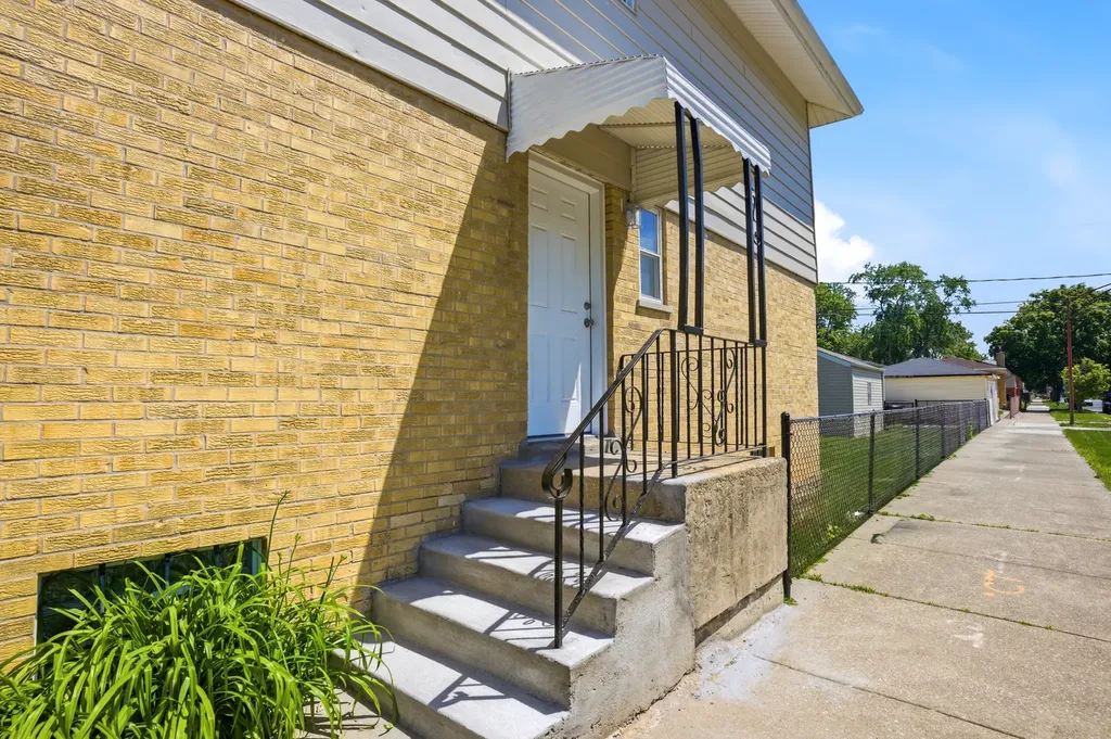 11659 South Ada Street Chicago IL 60643