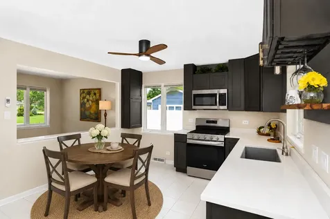 109 South Elm Street Palatine IL 60067
