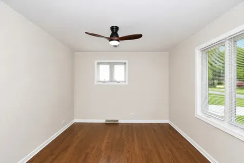 109 South Elm Street Palatine IL 60067