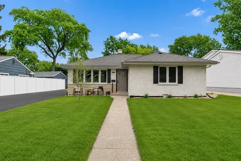 109 South Elm Street Palatine IL 60067