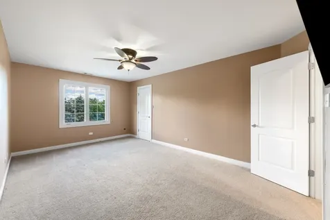 22417 Hughes Street Frankfort IL 60423