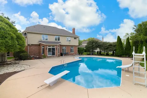 22417 Hughes Street Frankfort IL 60423
