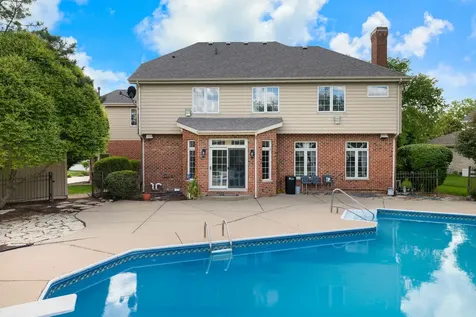 22417 Hughes Street Frankfort IL 60423