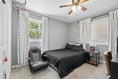 7025 Roberts Drive Woodridge IL 60517