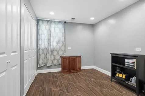 7025 Roberts Drive Woodridge IL 60517