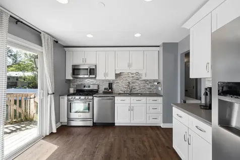 7025 Roberts Drive Woodridge IL 60517