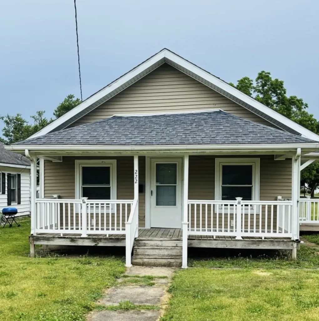 222 East Thompson Avenue Hoopeston IL 60942