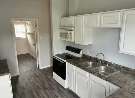 222 East Thompson Avenue Hoopeston IL 60942