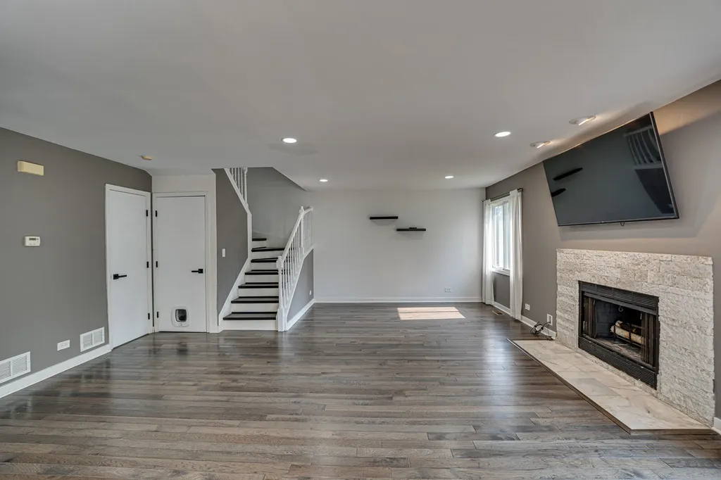 1633 Hilton Head Drive Naperville IL 60563